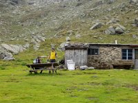 eine kleine Rast auf dem Weg zum Rabbijoch : MTB, Transalp, Transalp 2004