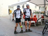 Manfred und Klaus prüfen die Gelenke : 11. Tag, MTB, Transalp, Transalp 2013