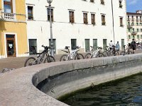 wie in jedem Jahr ordnen wir die Bikes an der Hafenmauer : 11. Tag, MTB, Transalp, Transalp 2013