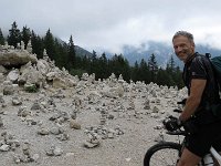 Manfred vor den Steinmännchen : 2.Tag, MTB, Transslovenia 2014