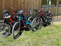 Bike Ladestation auf der Sattelbergalm
